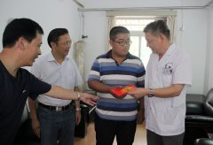 徐州矿务集团总医院开展金秋助学送温暖活动