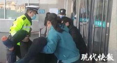 男子误把滴水观音当芋头食用中毒昏迷 徐医附院紧急抢救成功脱险