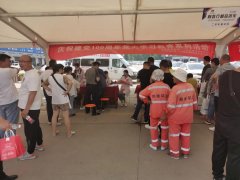 为群众办实事|市一院内科党总支、眼防所二支部赴香山物流园开展义诊活动